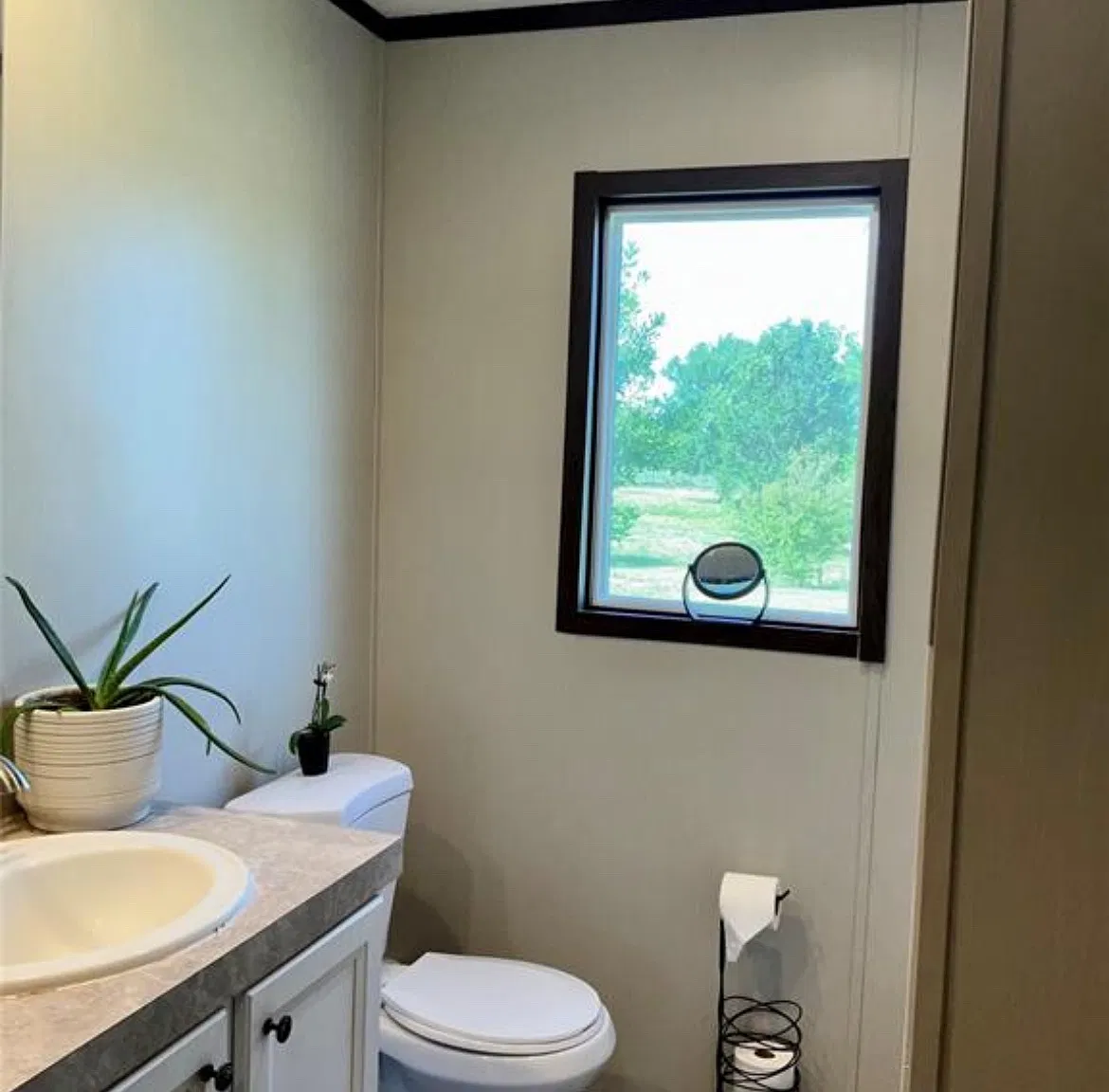 3 bed, 1400 sqft, $2,400 — Photo 3