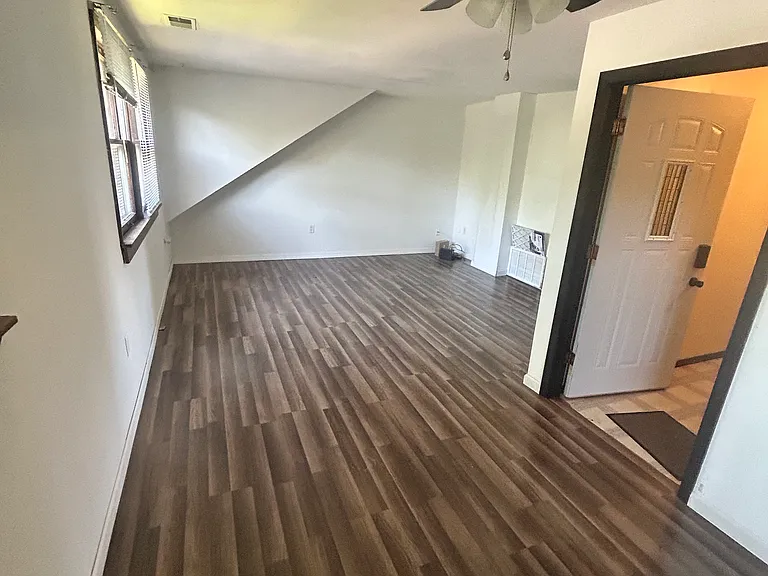 630 Bellevue St — Photo 8