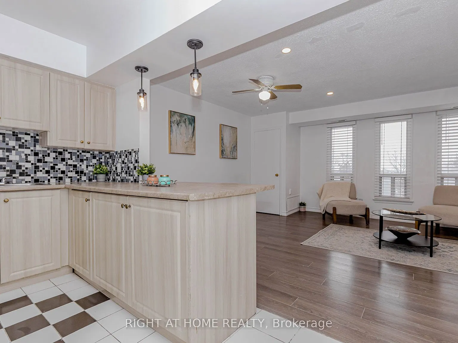 3 bed, $2,650 — Photo 1