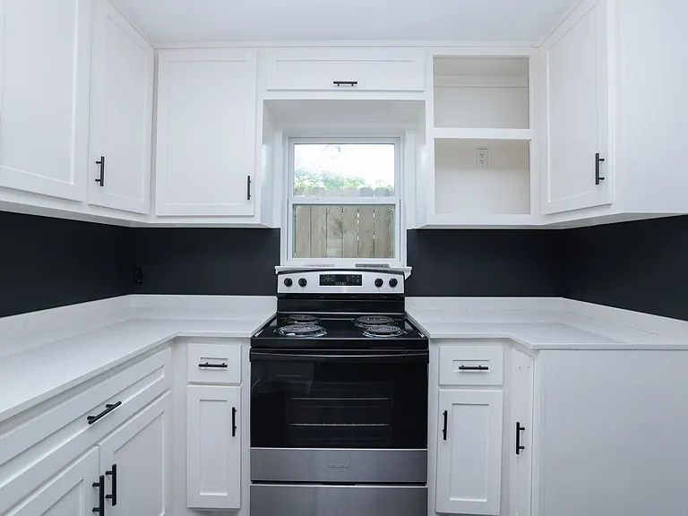 4120 Linn St #E — Photo 18