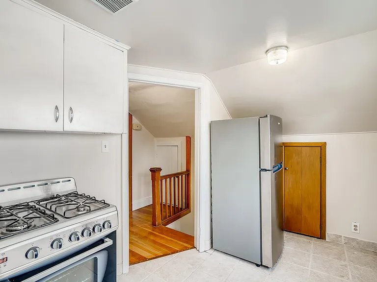 10705 NE Skidmore St #C — Photo 4