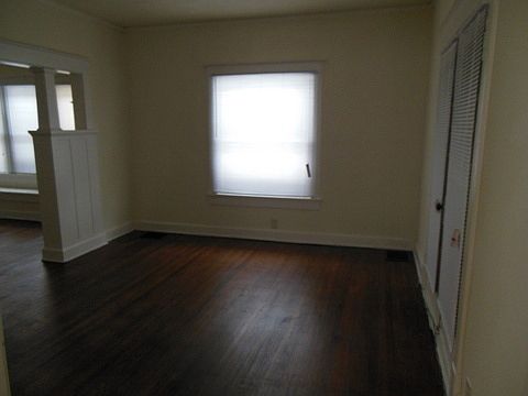 3rd image of 3607 Graceland Ave