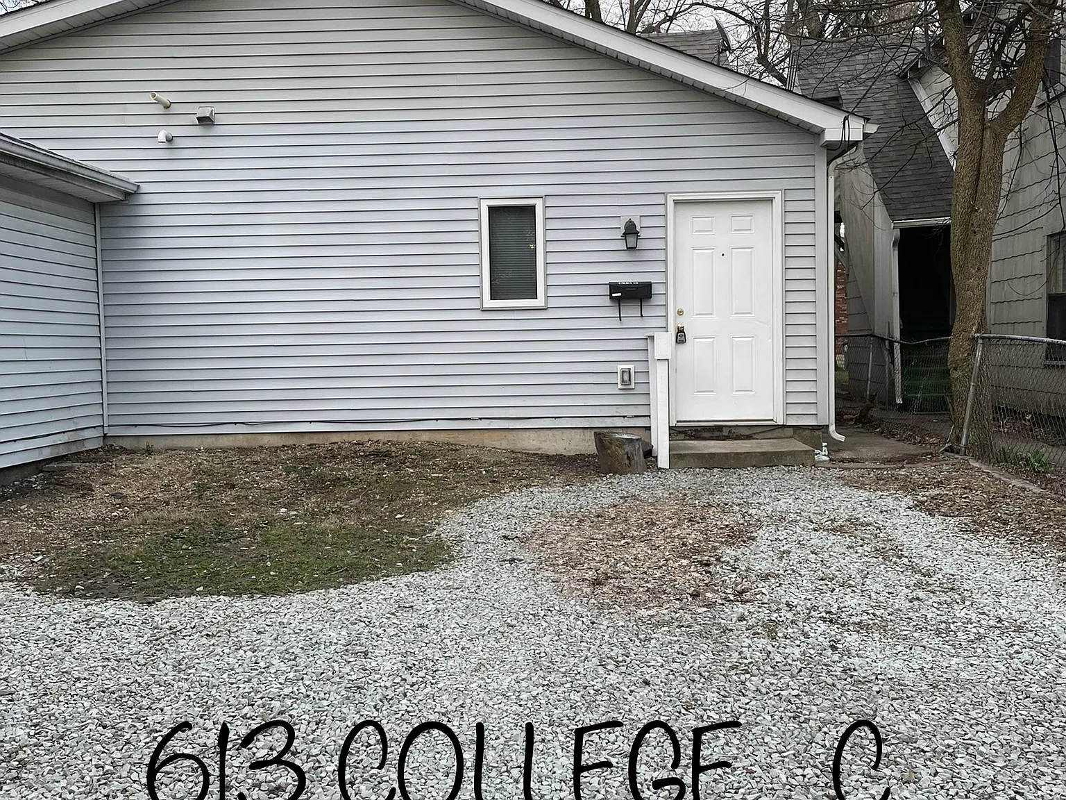 AND: College: 613: Triplex and House - C — Photo 1
