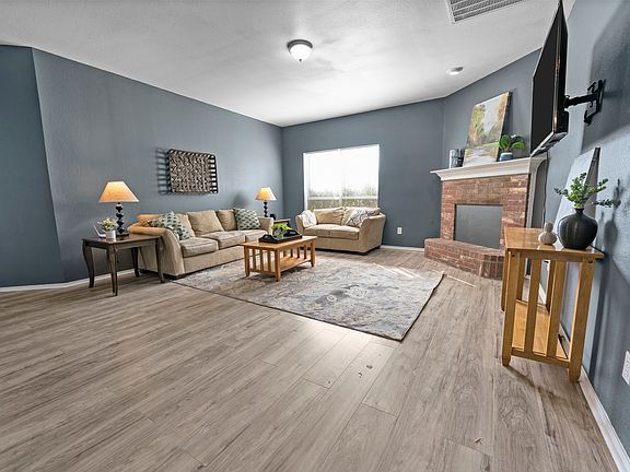 5th image of 415 Canary Ln #1B-723721
