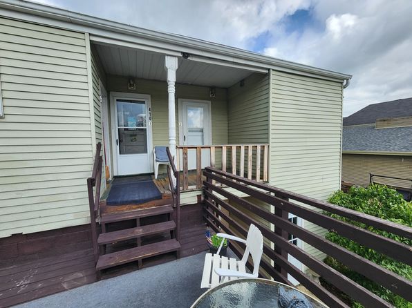 410 Pike St #2