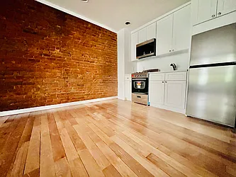 Rented by Nolita Group