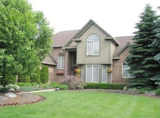 11144 Chapman Ct, Romeo, MI 48065