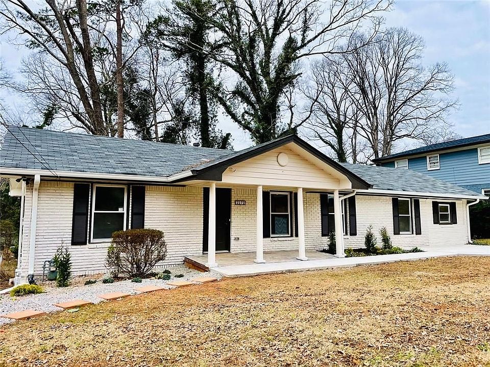 1st image of 2272 Collier Dr