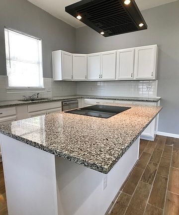 4th image of 135 Esma St