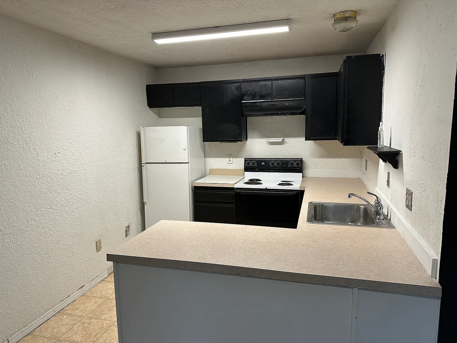 Studio, 600 sqft, $950 — Photo 4