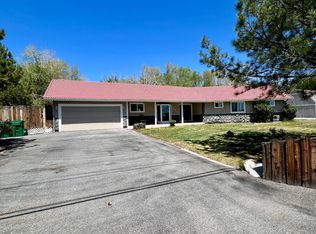 7385 Shadow Ln, Sparks, NV 89434