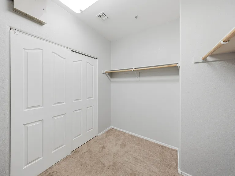 12175 W Chase Ln — Photo 29
