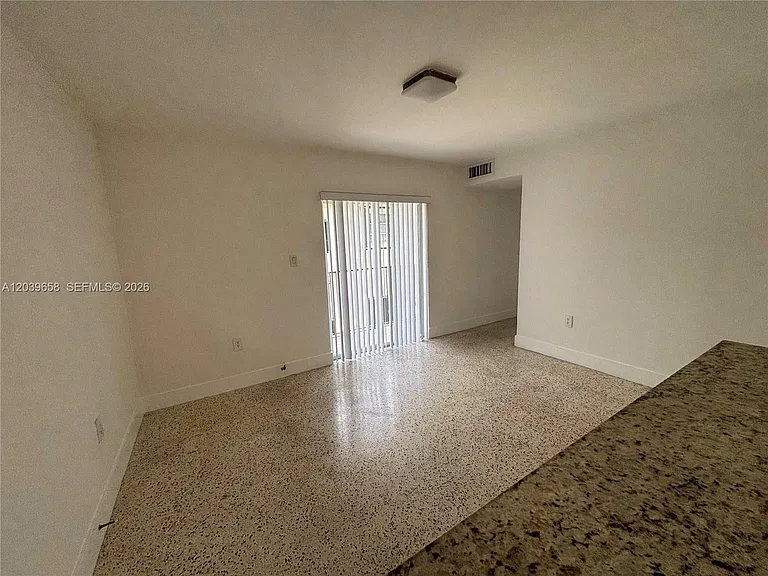 458 E 31st St #4 — Photo 5