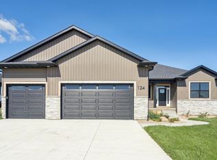 124 Oak St, Hudson, IA 50643