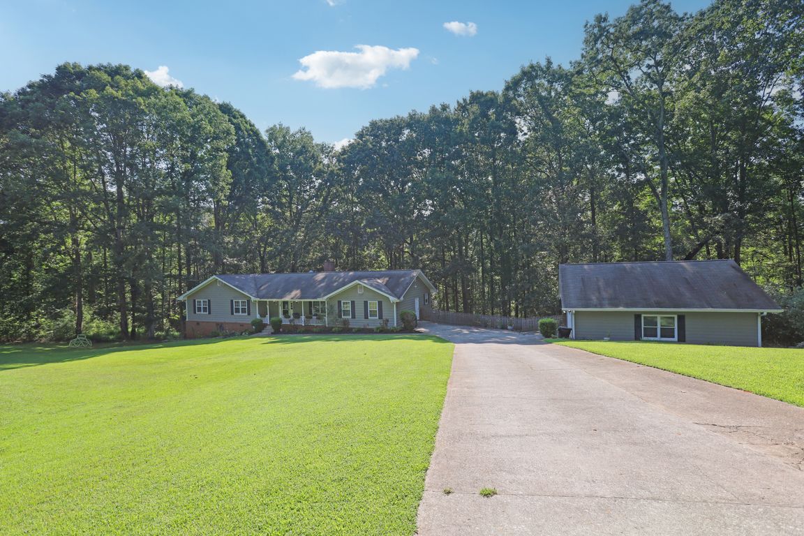 Creekside Dr-S1908-001.jpg