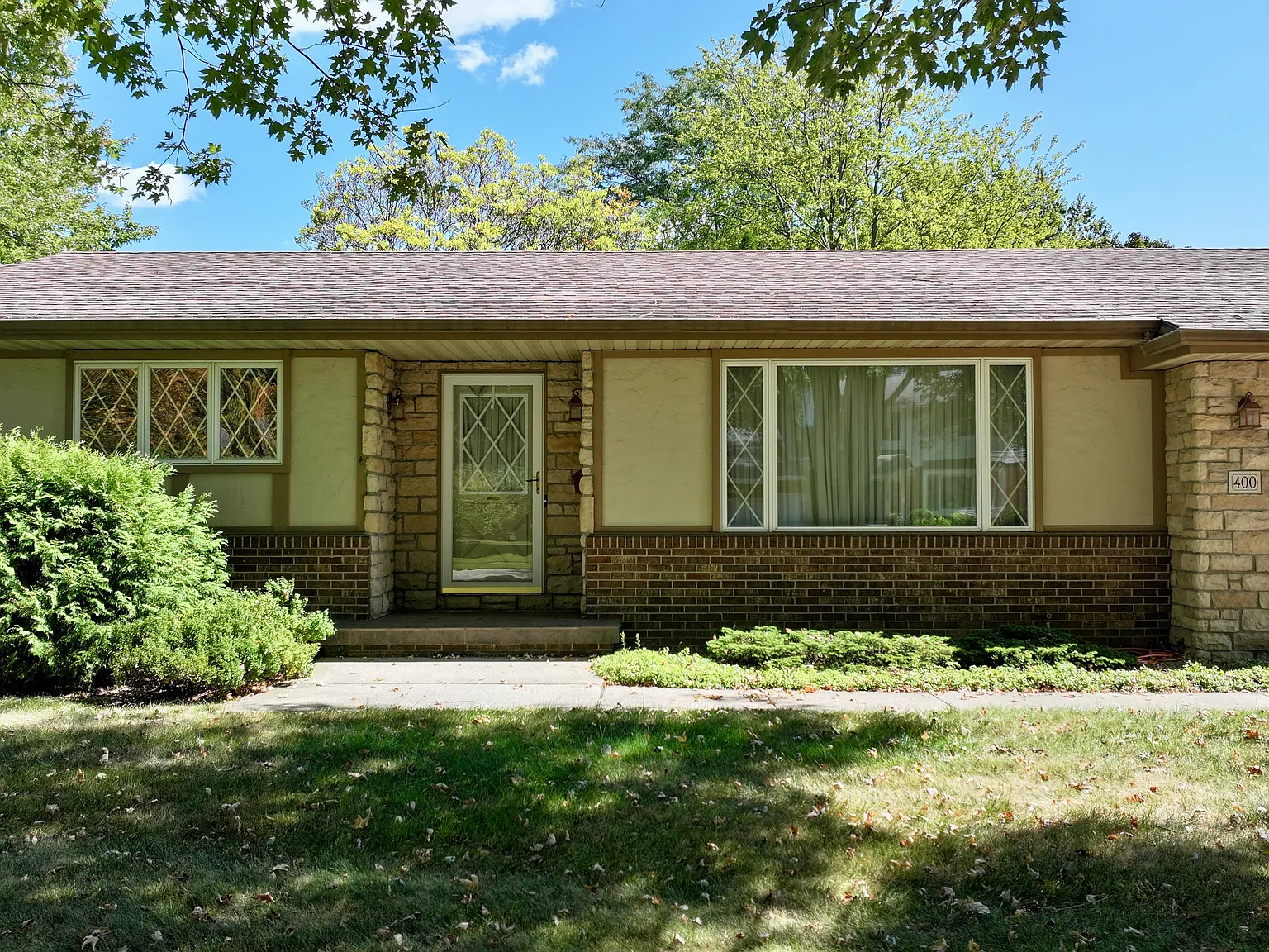 400 Hickory Ln — Photo 3