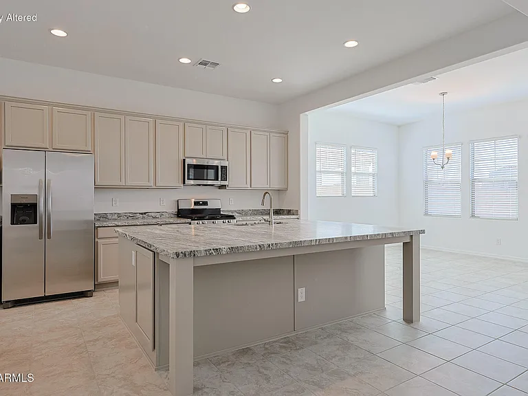 7671 W Smoketree Dr — Photo 2