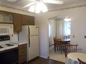 4th image of 3726 Woodlawn Way