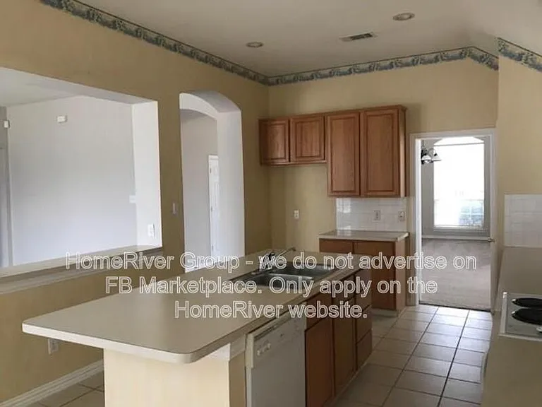 4812 Tearose Trl — Photo 6
