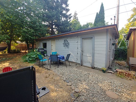Detached garage and back yard