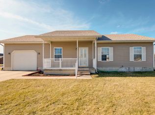 611 S Sunrise St, Strafford, MO 65757