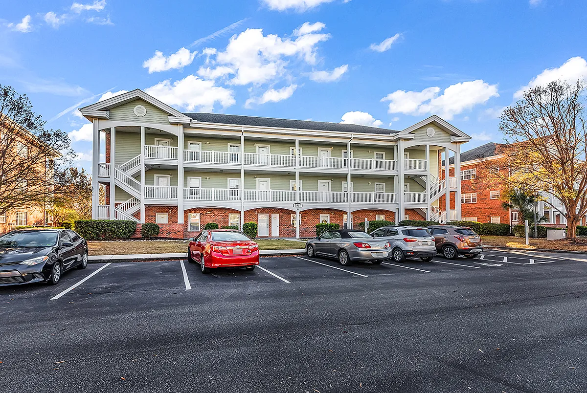 Building Photo - 3947 Gladiola Ct #303