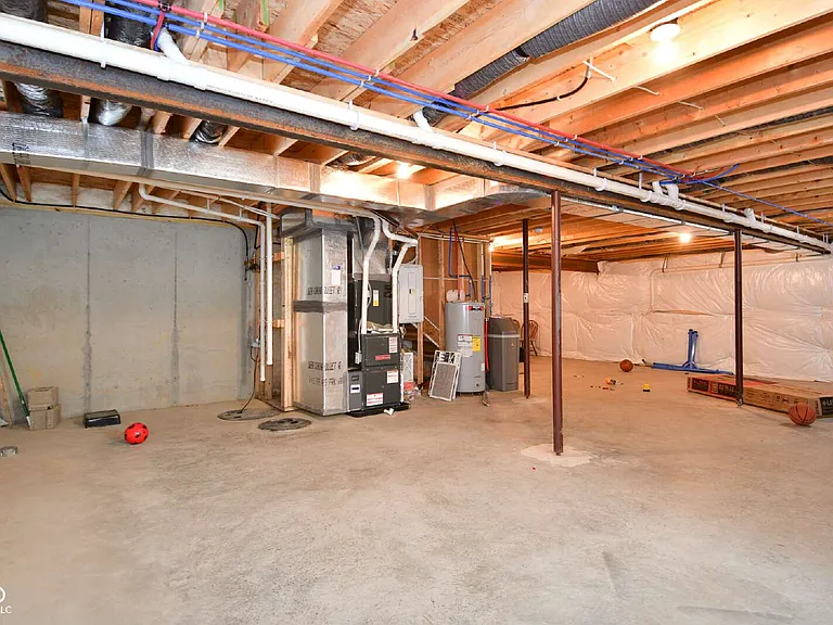379 Gathering Ln — Photo 46