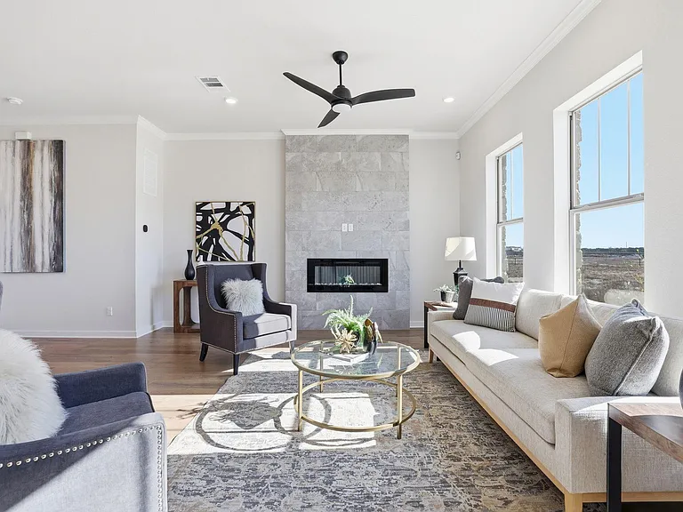 905 Pullman St — Photo 2