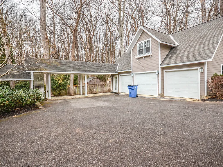 9108 Weant Dr — Photo 52