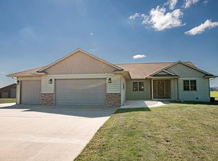 N12991 Larkspur Rd, Trempealeau, WI 54661