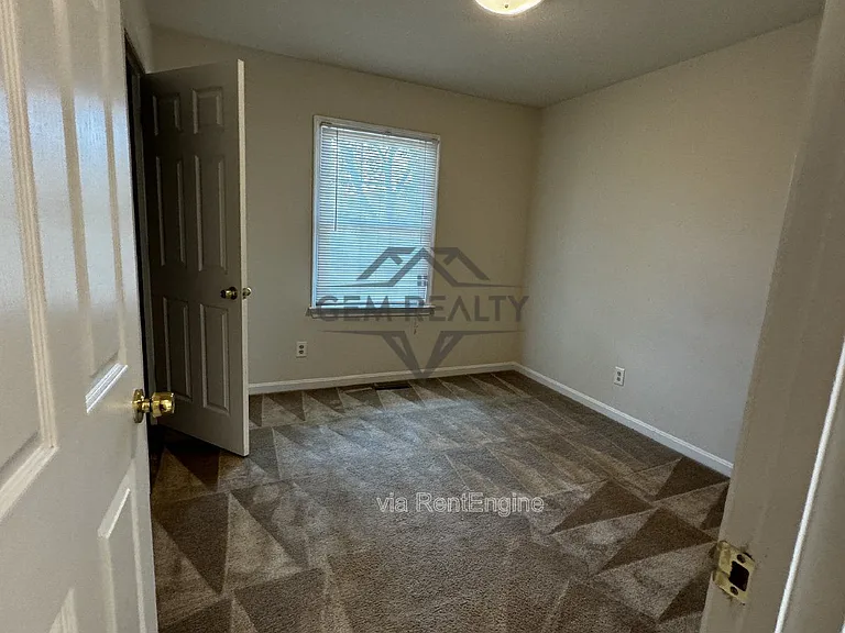 5088 Blarney St — Photo 19