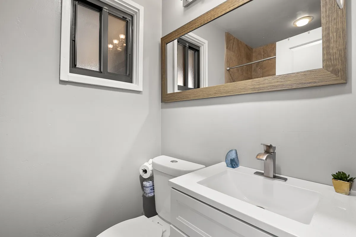Building Photo - 2609 N 68th Pl