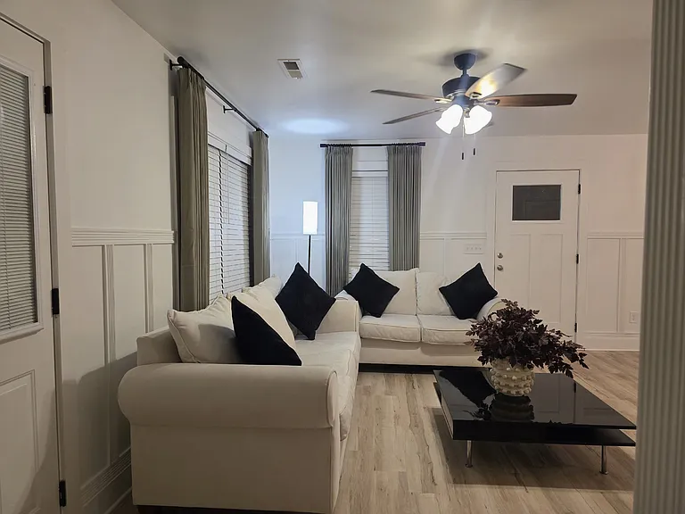 259 Patterson Ave SE — Photo 4