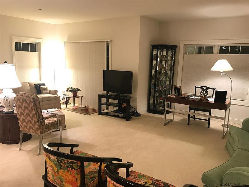 3rd image of 301 VLY POINTE Drive