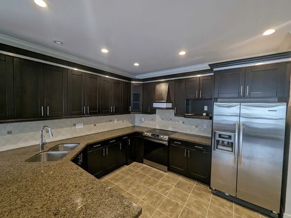 3 bedroom rental in Surrey — photo 4
