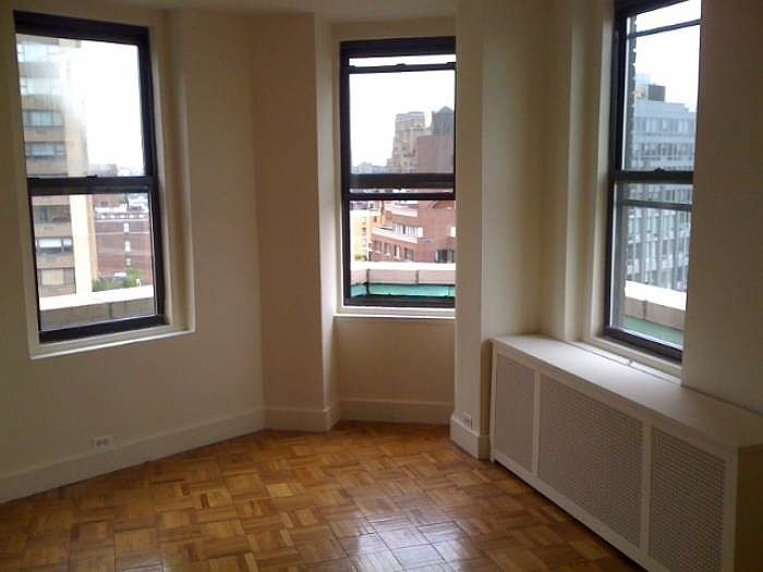1st image of 154 W 71st St