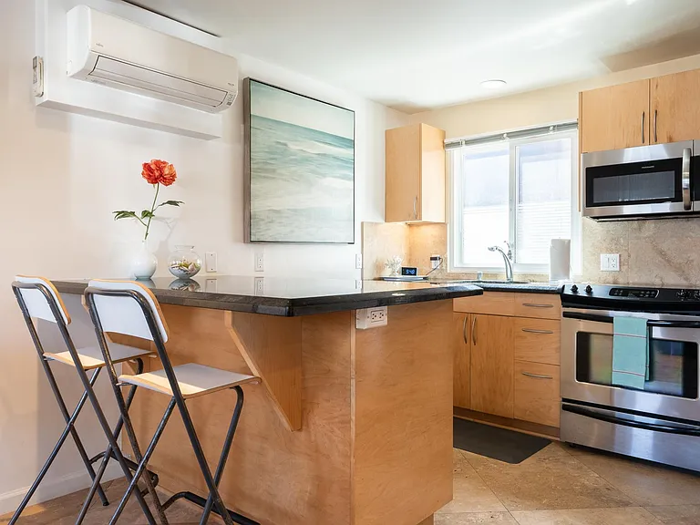 2660 Mission Blvd #3 — Photo 9