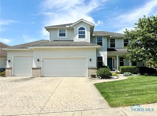 528 Park Way E, Oregon, OH 43616