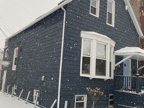 4th image of 2412 N Francisco