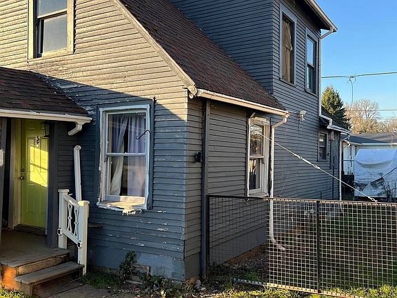 5th image of 2123 Front Ave NE