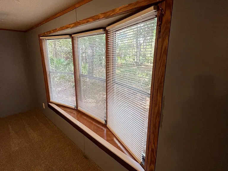 103 Thompson Rd — Photo 17