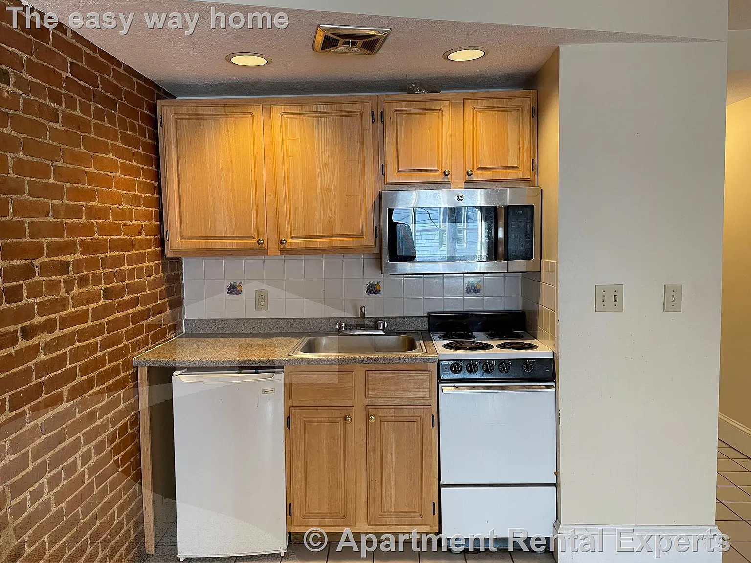 Studio, 9999 sqft, $2,300 — Photo 1