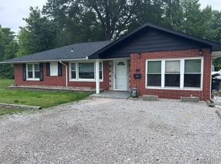 1814 N Belt E, Belleville, IL 62221
