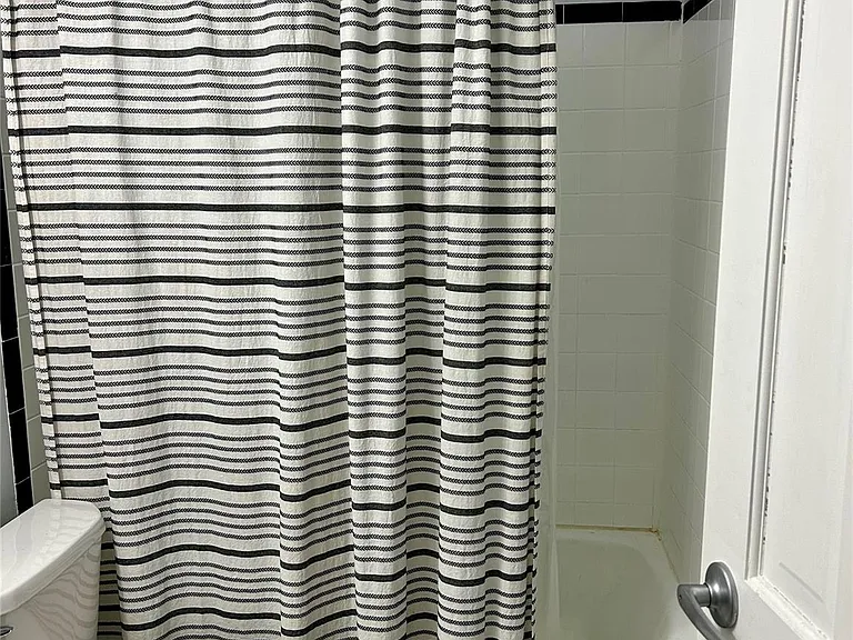 8 Colonial Rd #36 — Photo 8