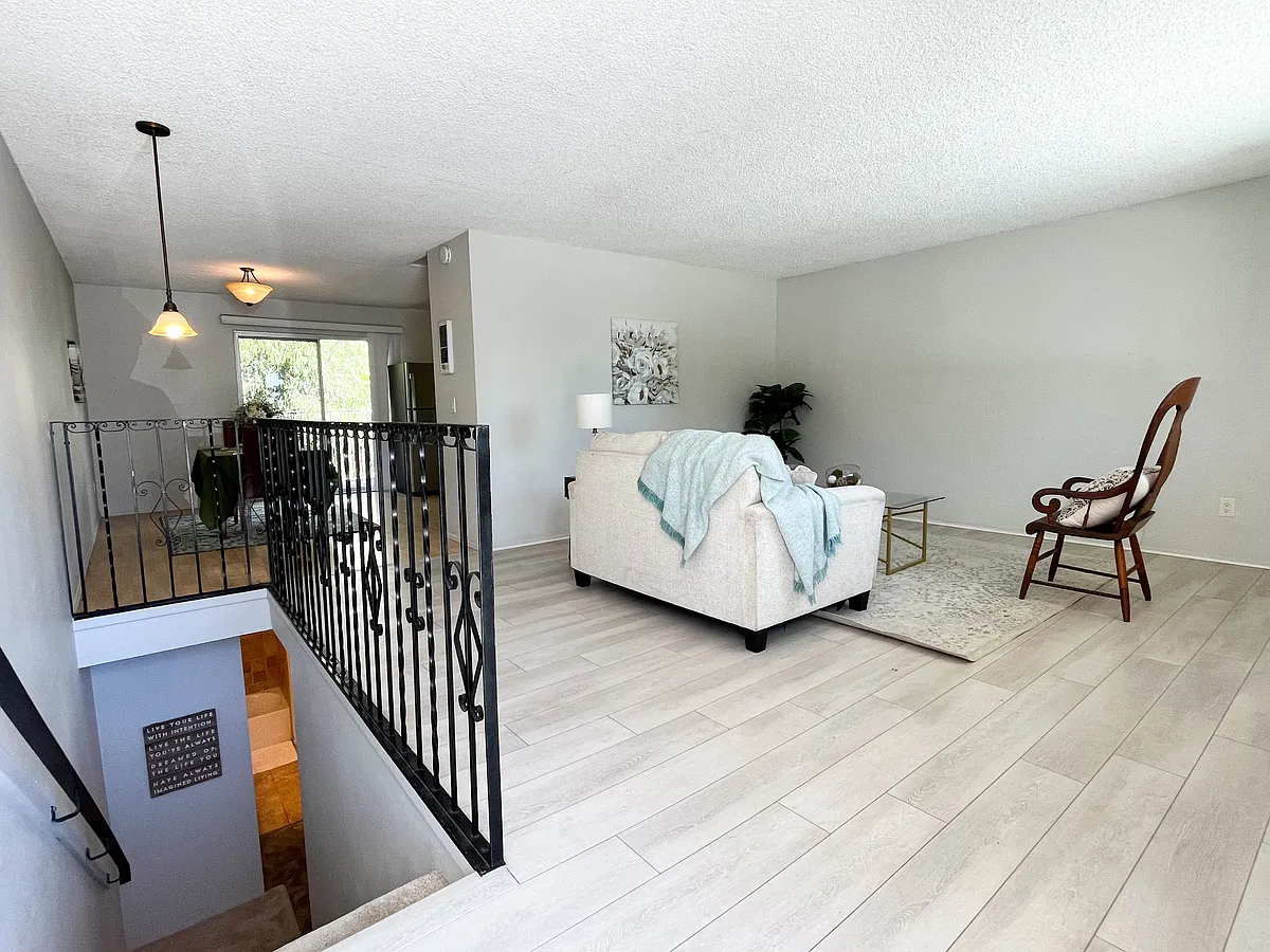 Building Photo - 1333 Brunner St #B