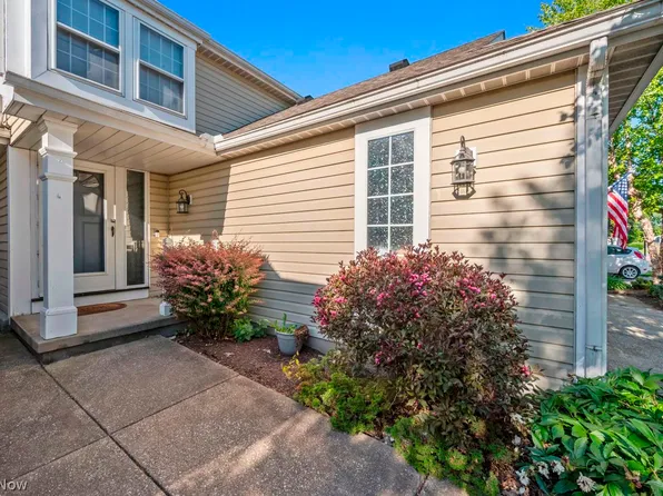 19489 Cyclone Dr #108, Cleveland, OH 44135