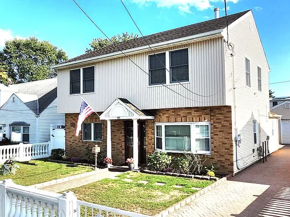 327 Peninsula Blvd, Cedarhurst, NY 11516