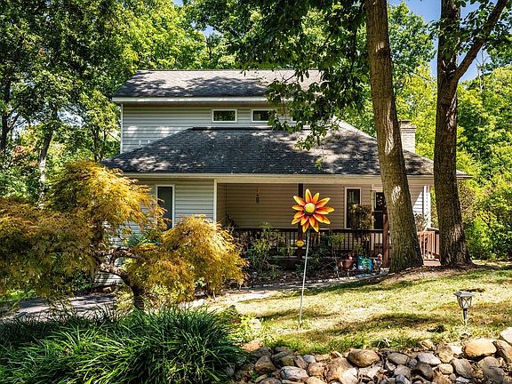 2nd image of 740 Flower Dr