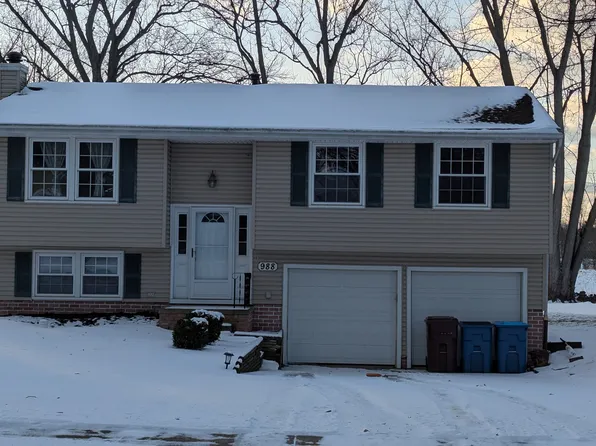 988 Erin Dr, Kent, OH 44240