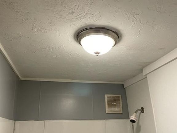 4th image of 102 Laurel St Suite 2